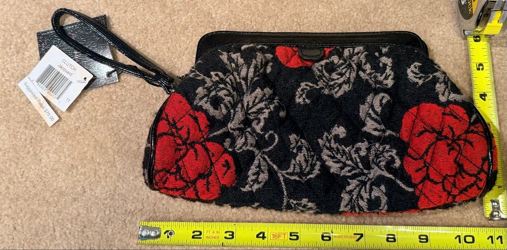 Vera Bradley NWT Black Red Floral Jacquard Kisslock Frame Clutch Wristlet